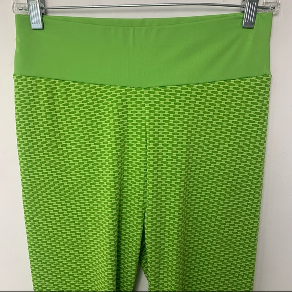 OOKIE & LALA High Waisted Honeycomb Leggings in Neon Green - Picture 3 of 8